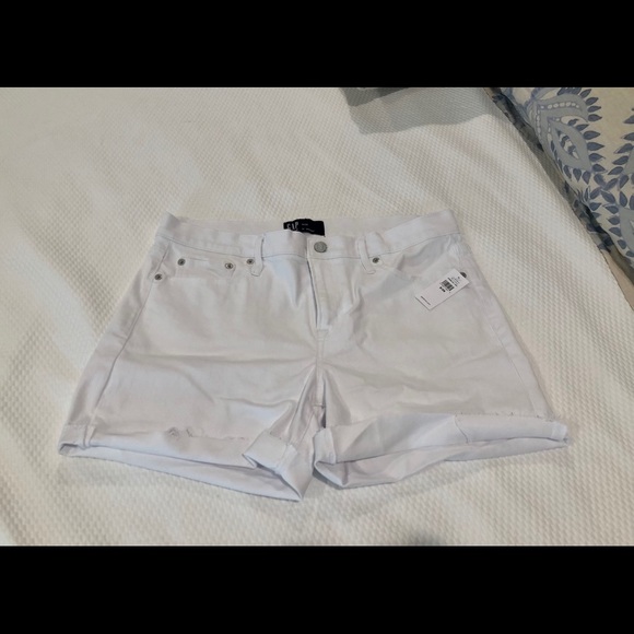 NWT Gap white jean shorts - Picture 1 of 3